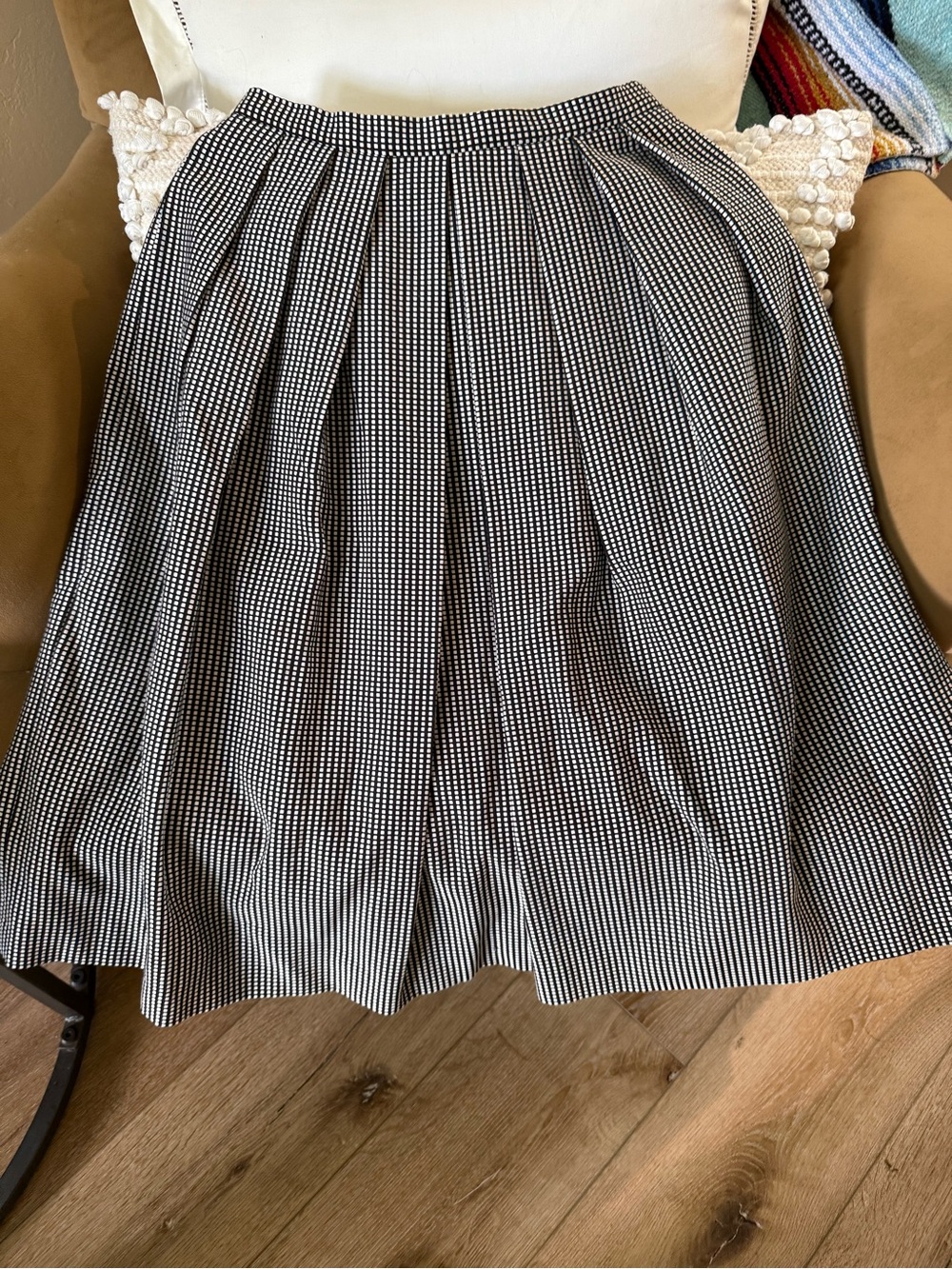 Gianni Bini Black and White Pleated Midi Skirt